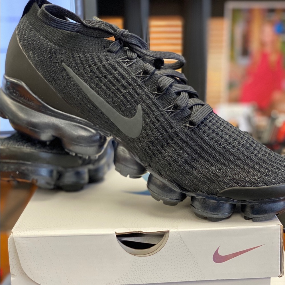 NIKE AIR Vapormax Flyknit 3 BRAND NEW